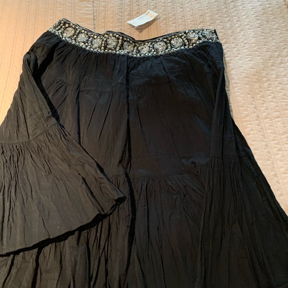 COPY - BCBG sequined black pleated skirt w/tags size S - Picture 3 of 6